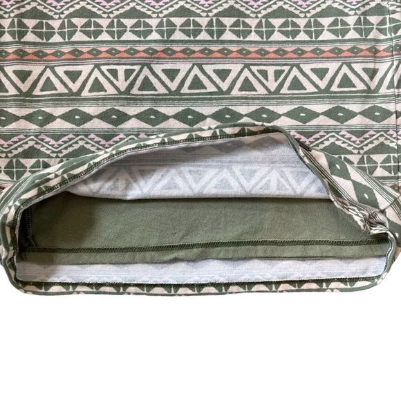 Hollister Geometric Mini Skirt Green Cream Pink Women’s Size XS NWOT - Picture 6 of 6